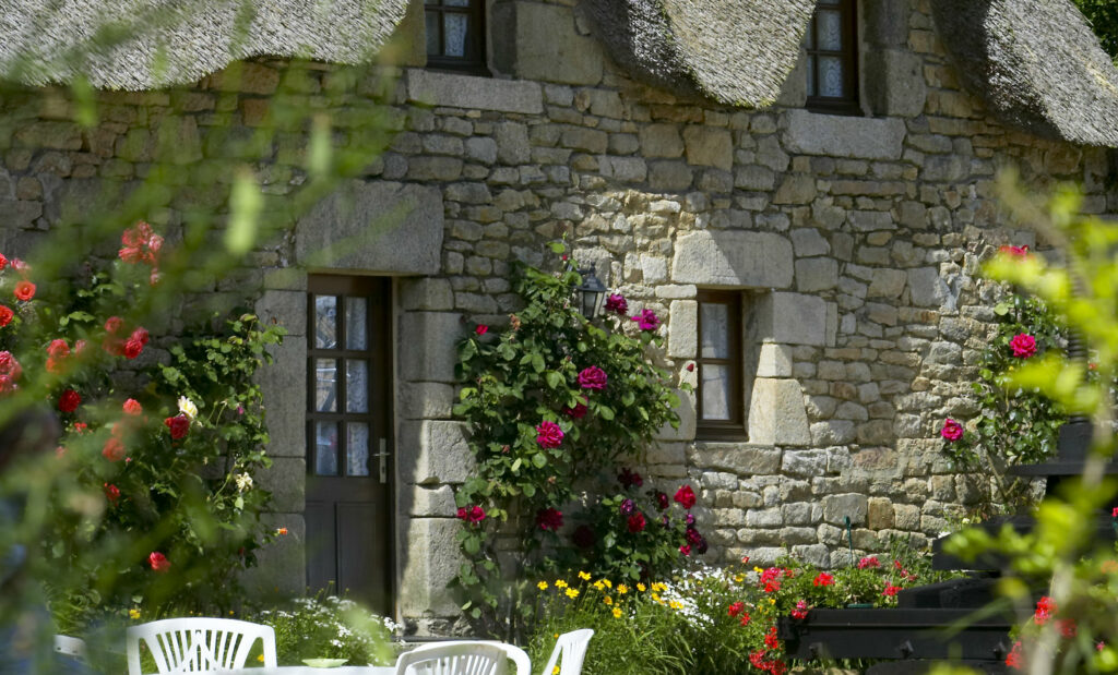 La Chaumiere Cottage and old cider press